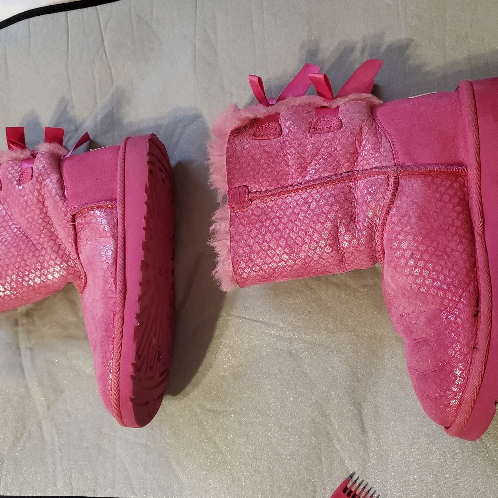 Pink girls ugg boots